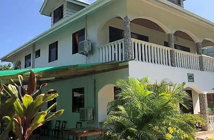 Linsen Self Catering Hotel La Digue